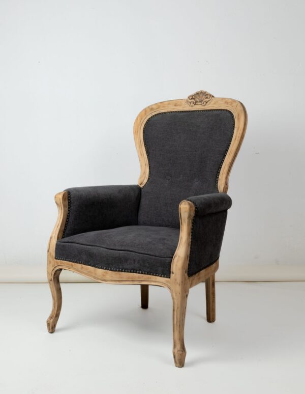 Fotel uszak vintage – widok pod kątem, profil boczny i przedni